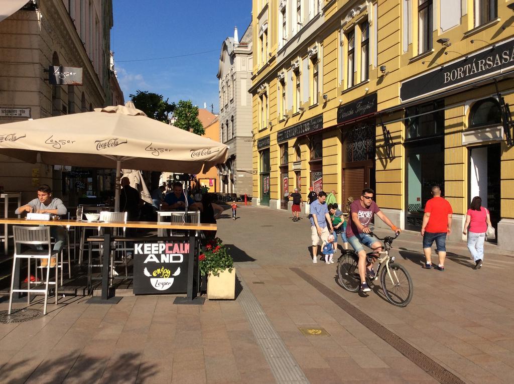 Szundi Szobák Pécs Esterno foto