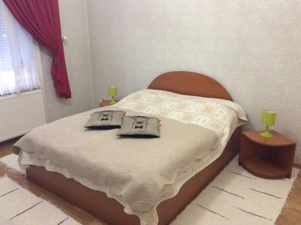 Szundi Szobák Pécs Esterno foto